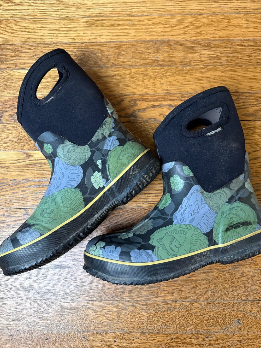 Bogs Women's Floral Winter Boots Size 9
